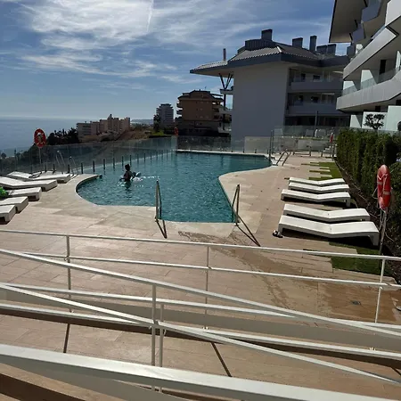Luxurious Fuengirola With Ocean Views Lejlighed *