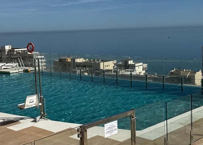 Luxurious With Ocean Views Апартаменти *