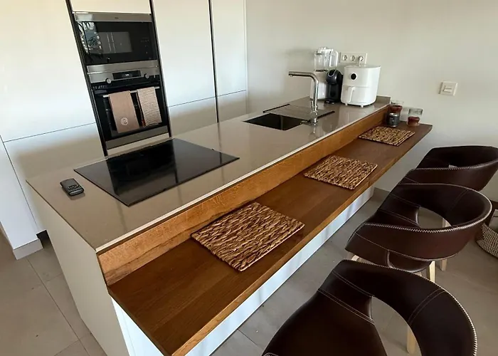 Luxurious With Ocean Views