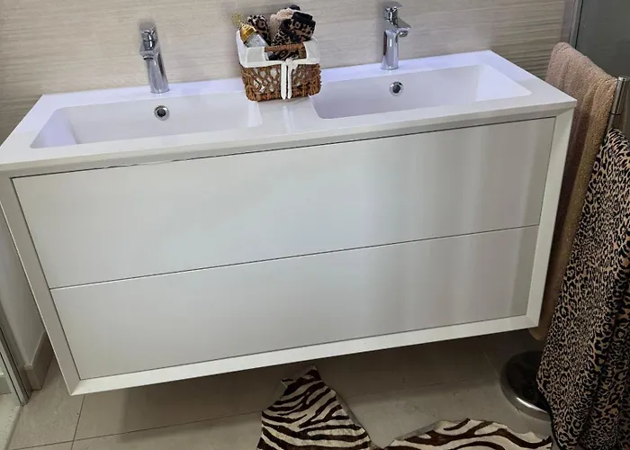 Luxurious With Ocean Views Фуенхірола