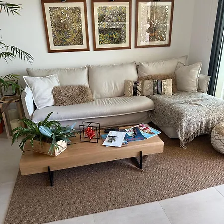 Luxurious Fuengirola With Ocean Views דירה