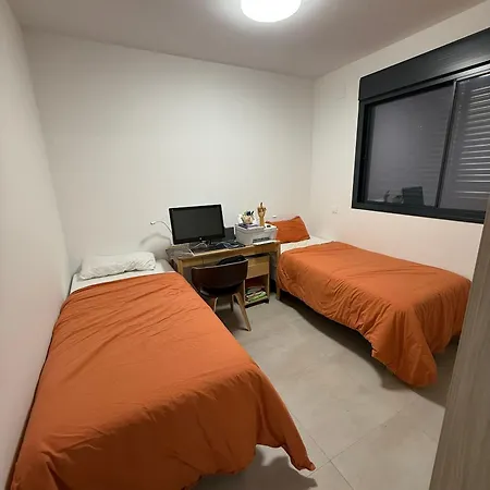 Luxurious Fuengirola With Ocean Views דירה