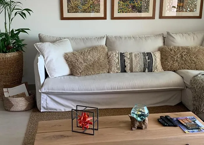 Luxurious With Ocean Views *