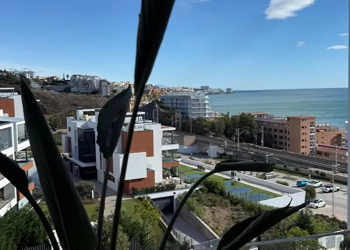 Luxurious With Ocean Views